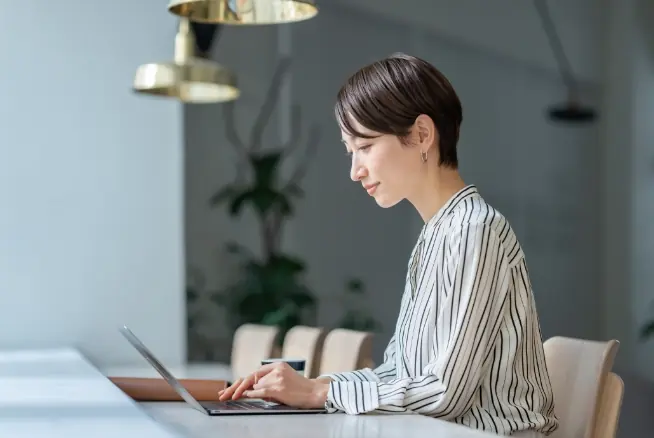 【口コミ・評判】コスメライターの仕事とは?収入・やりがい・将来性を紹介【日本化粧品検定】