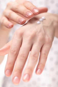 【口コミ・評判】LusTer/ラスターが人気な理由｜黒ずみ・乾燥・むくみにアプローチ！