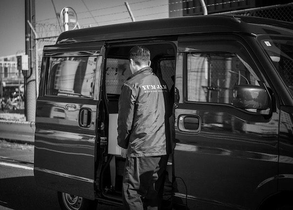 【口コミ・評判】YUMJAM(ヤムジャム)で稼ぎながら筋トレ!夢の働き方を叶える軽貨物ドライバーとは?