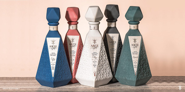 【口コミ・評判】アルテアズール(ARTE AZUL)の魅力を徹底解説|ボトルが美しいプレミアムテキーラ