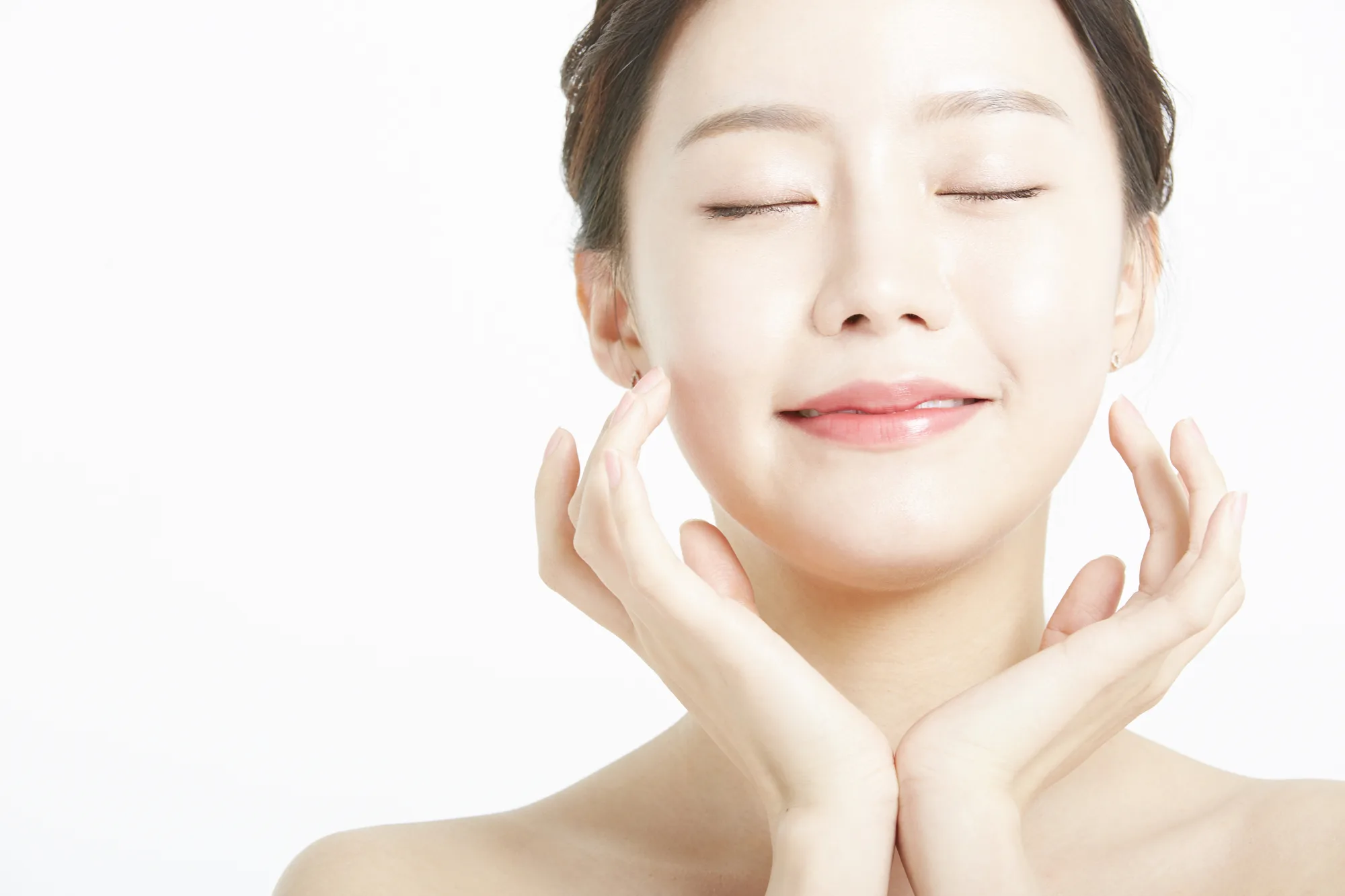 【口コミ・評判】シロノクリニックの美肌治療を徹底解説｜メスを使わない若返りとは