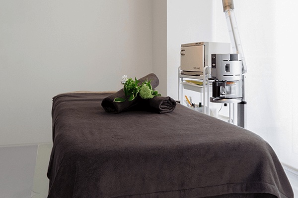 【口コミ・評判】エステ脱毛とどう違う?シロノクリニック(SHIRONO CLINIC)の医療脱毛をわかりやすく解説