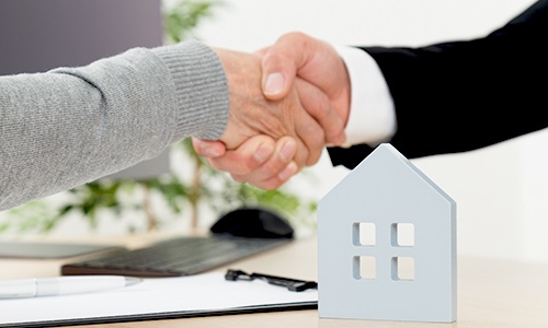 リフォームガイドの外壁塗装は安心?口コミ・保証・利用の流れをわかりやすく解説