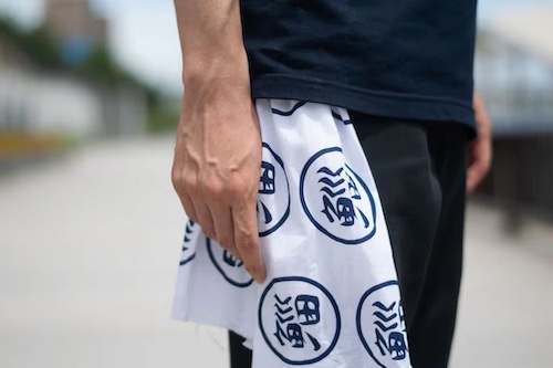 粋に働く配達員へ｜鯔背屋（INASEYA）の浮世絵アパレルコレクション