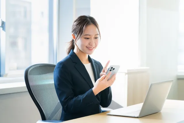 【30日無料】塾の入退室通知を自動化|LINE不要で使える「WebPush(ウェブプッシュ)」が選ばれる7つの理由
